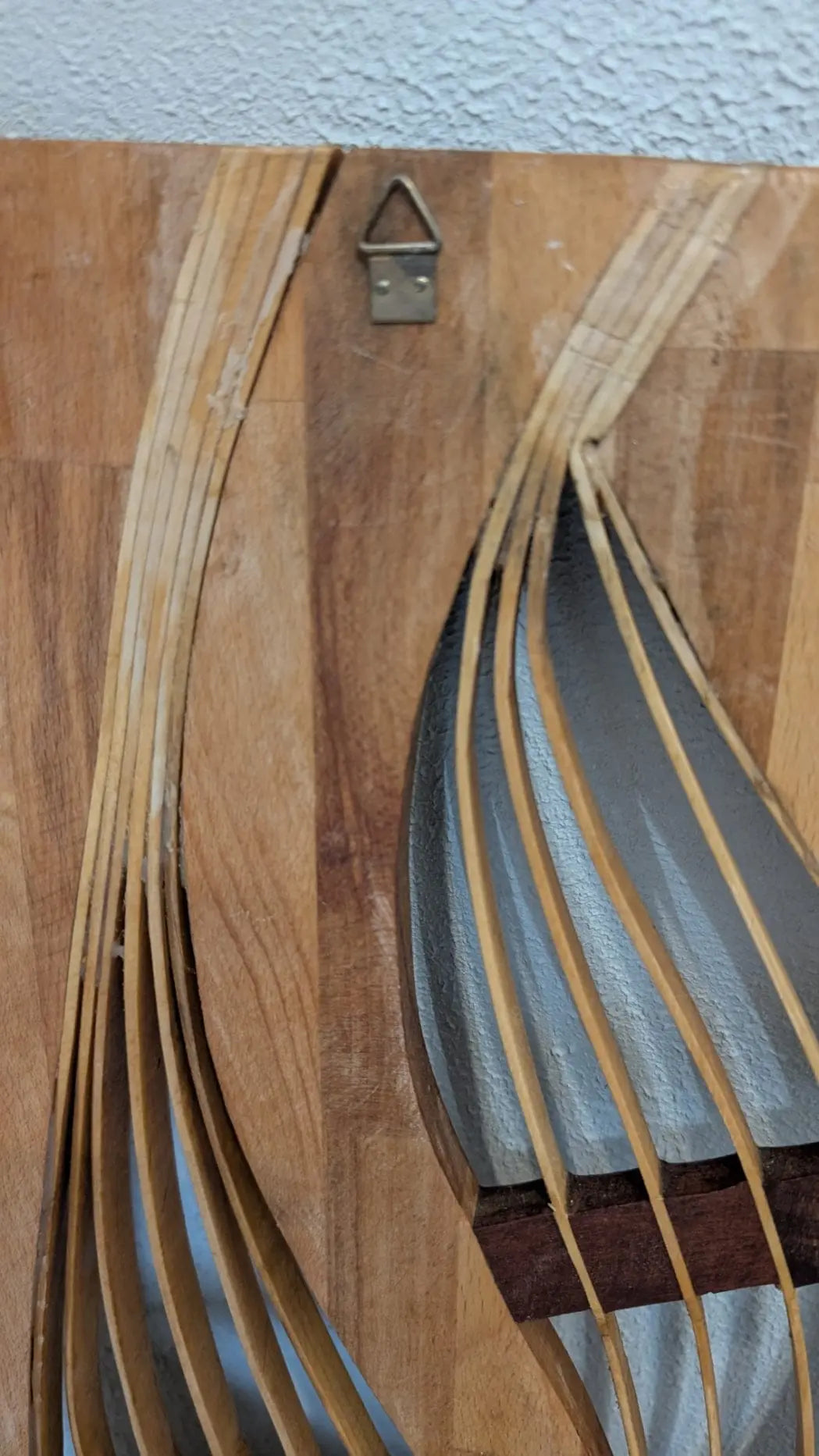 Blätter. Abstrakte Wandskulptur aus Buche, handgefertigt