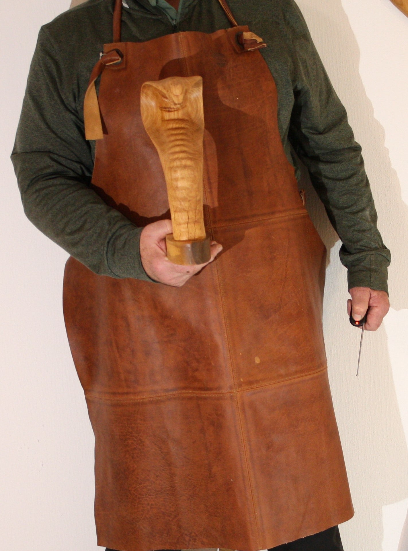 Kobra. Eine abstrakte Figur aus Holz. Holzskulptur,  Skulpturen aus Holz, Wohnzimmer Dekor aus Holz,  Dekoration aus Holz, Holzkunst