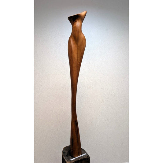 Skulptur Abendkleid amerikanischer Nussbaum. Abstrakte Frauenfigur Holz. Moderne Kunst