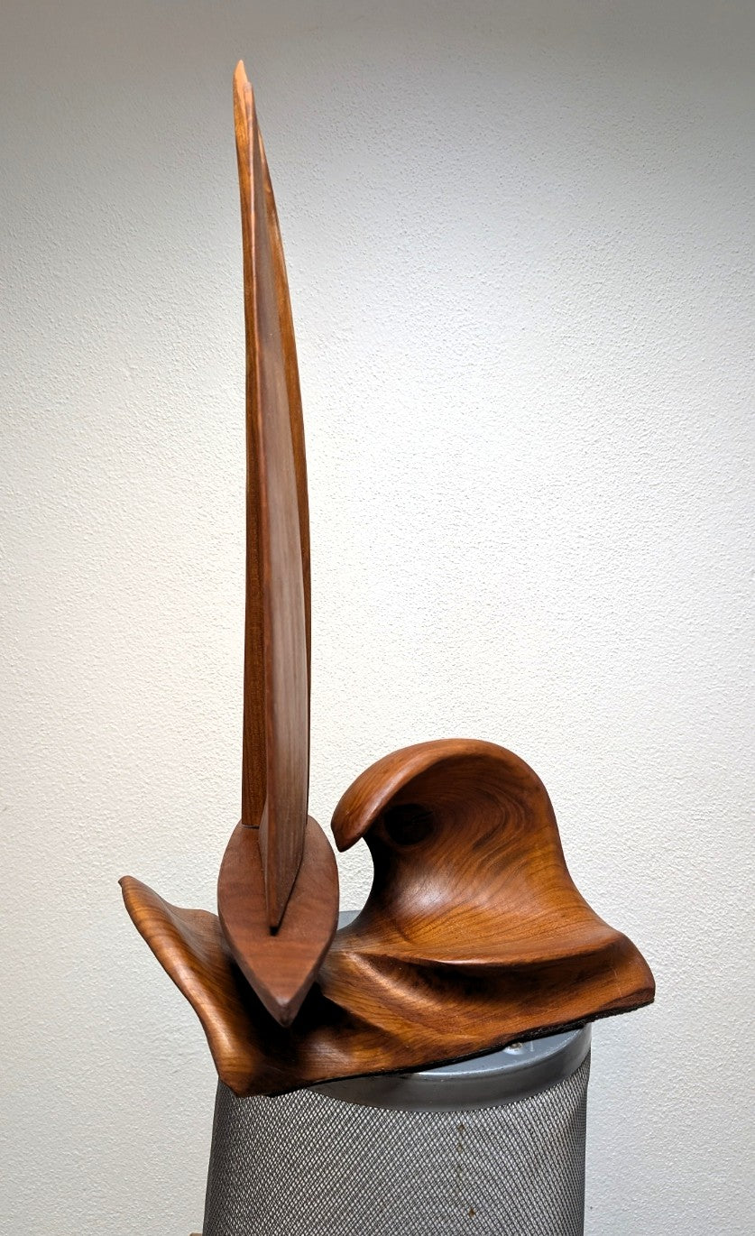 Yacht, Segel. Sturm. Holzskulptur "Yacht" – Eleganz auf den Wellen