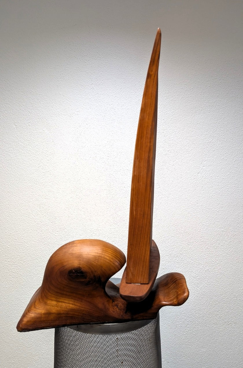 Yacht, Segel. Sturm. Holzskulptur "Yacht" – Eleganz auf den Wellen