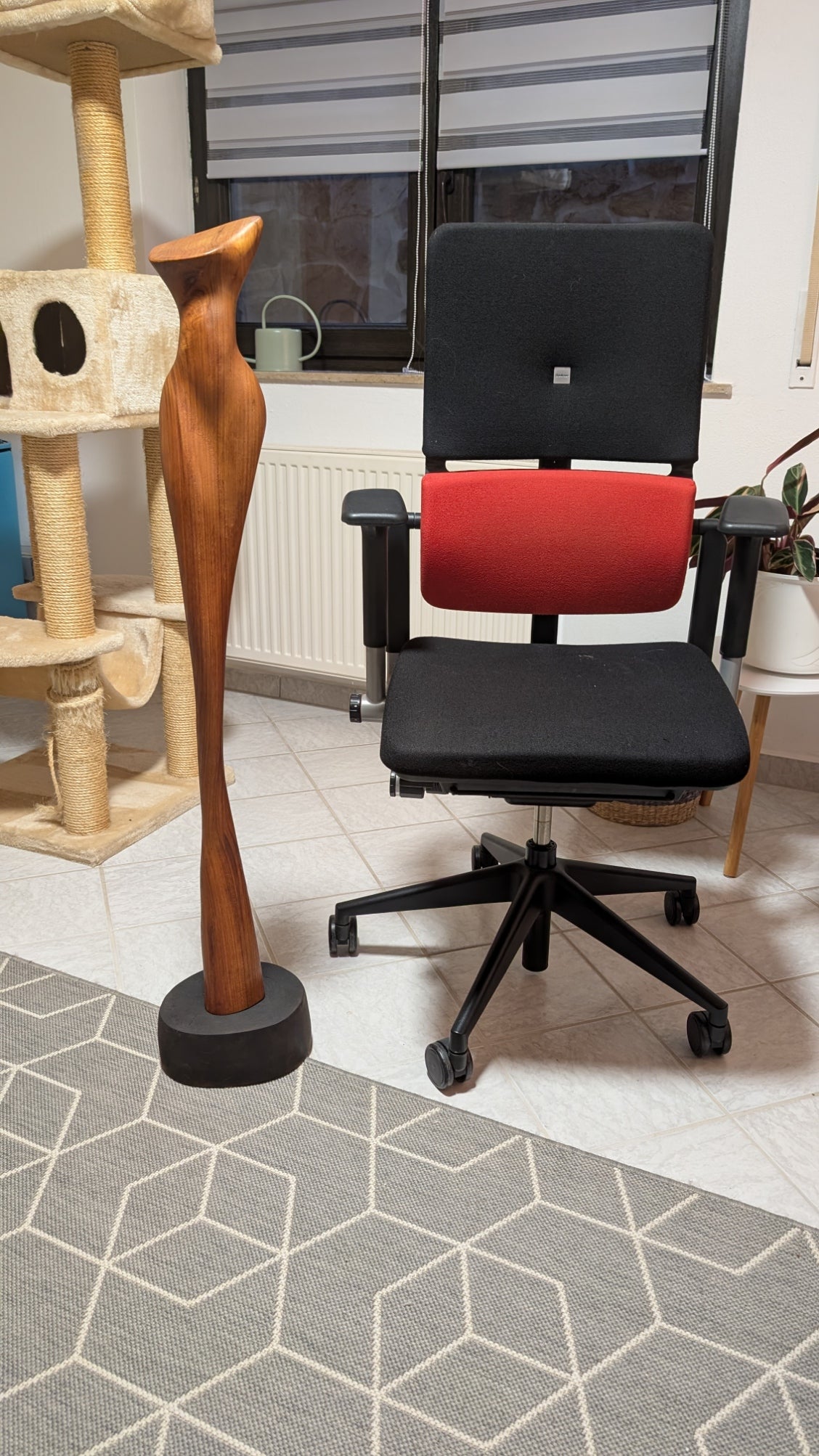 Skulptur Abendkleid amerikanischer Nussbaum | Abstrakte Frauenfigur Holz | Moderne Kunst Handgefertigt | Wohnzimmer Deko Premium