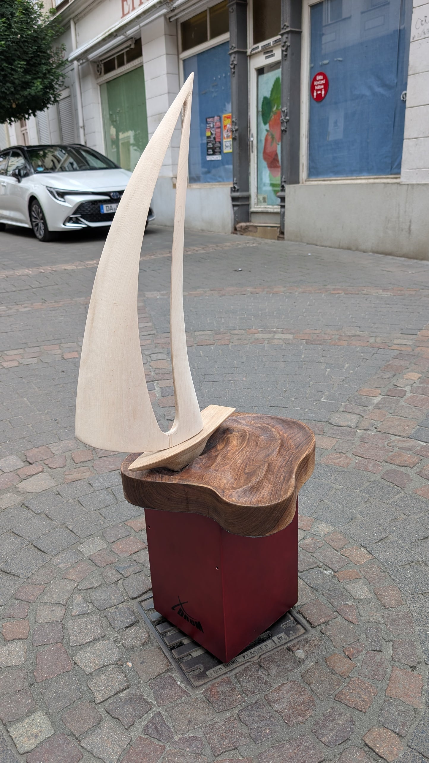 Segelboot Holzskulptur. abstract  wood art . abstract wood sculpture, hand carved wood figure