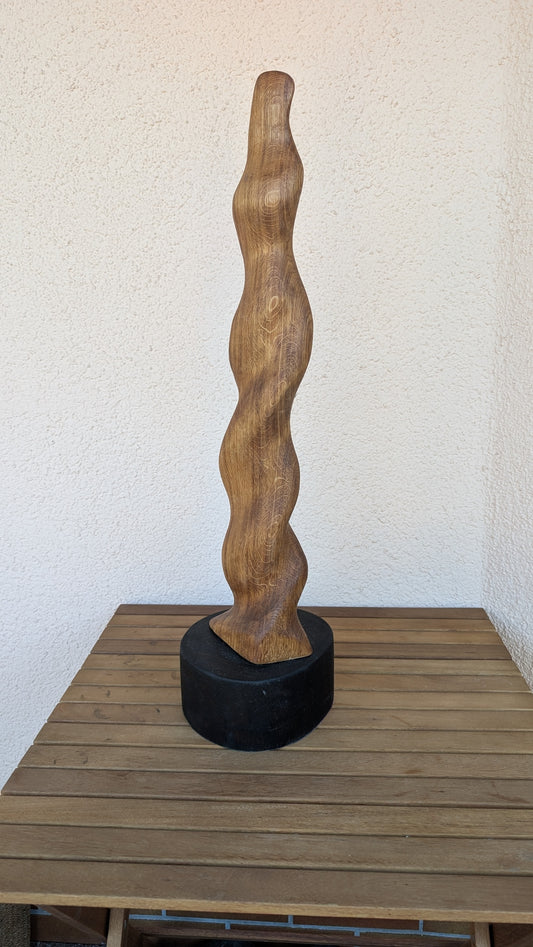 Skulptur verdrdrehte Säule