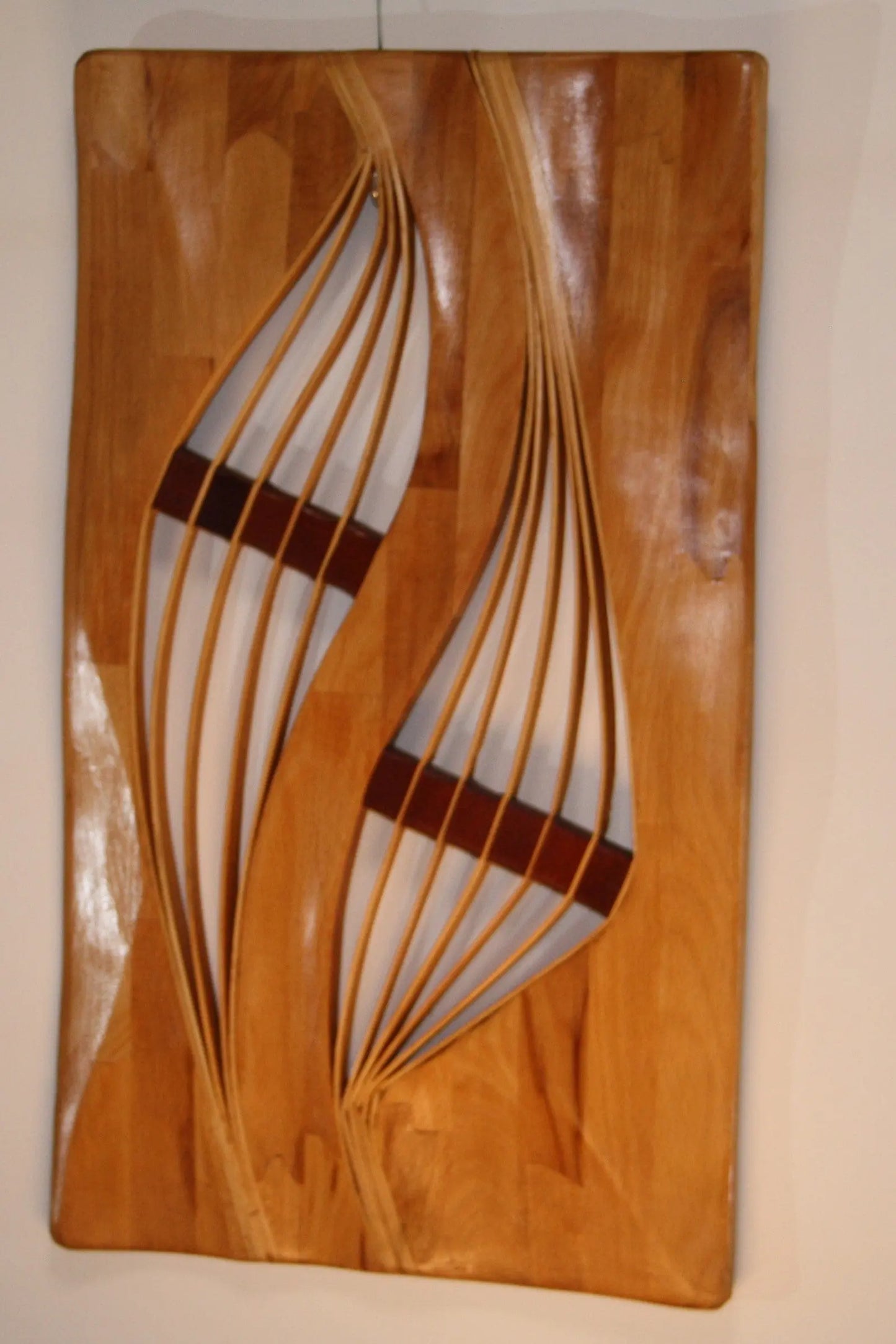 Blätter. Abstrakte Wandskulptur aus Buche, handgefertigt 