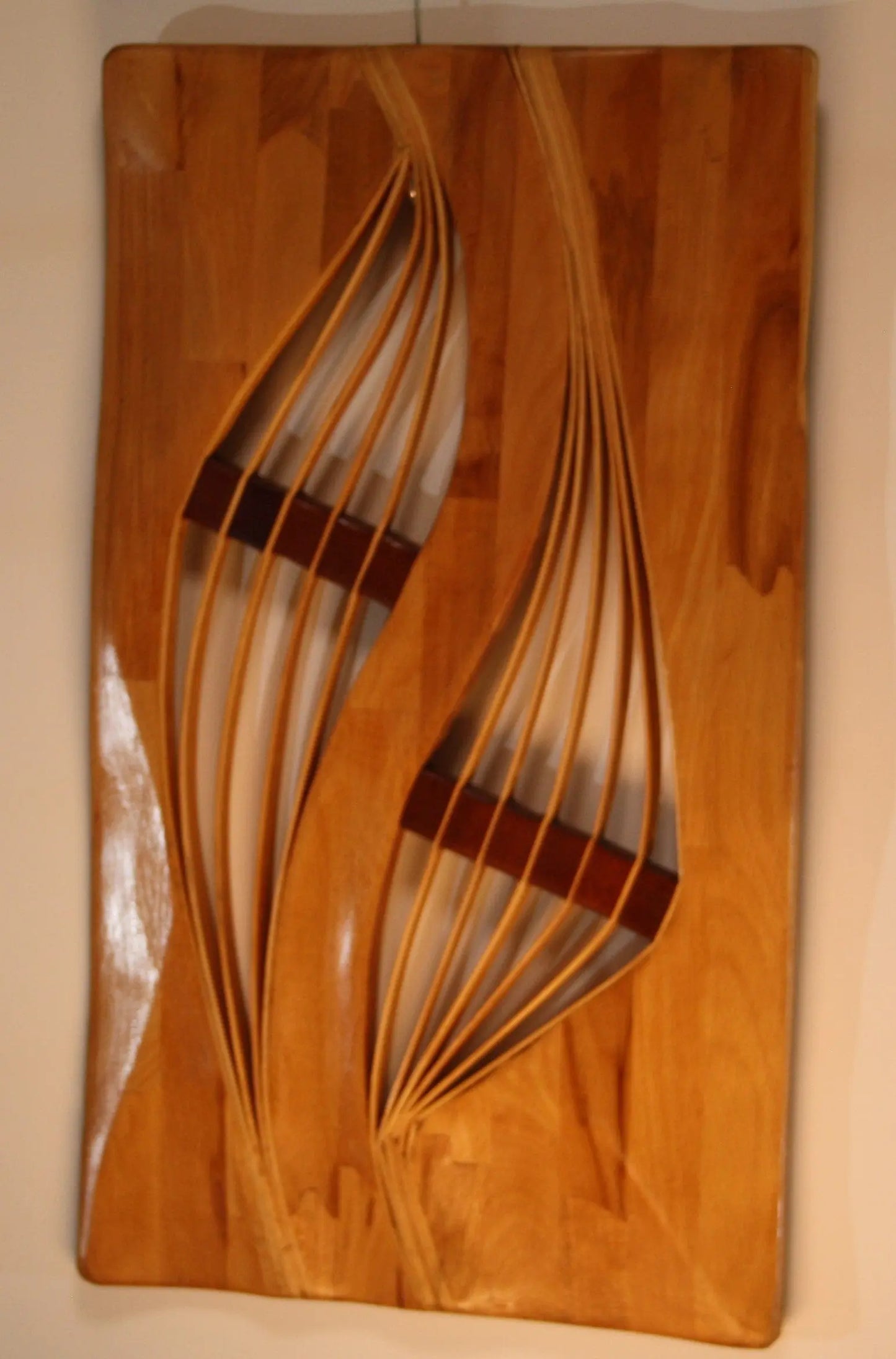 Blätter. Abstrakte Wandskulptur aus Buche, handgefertigt 