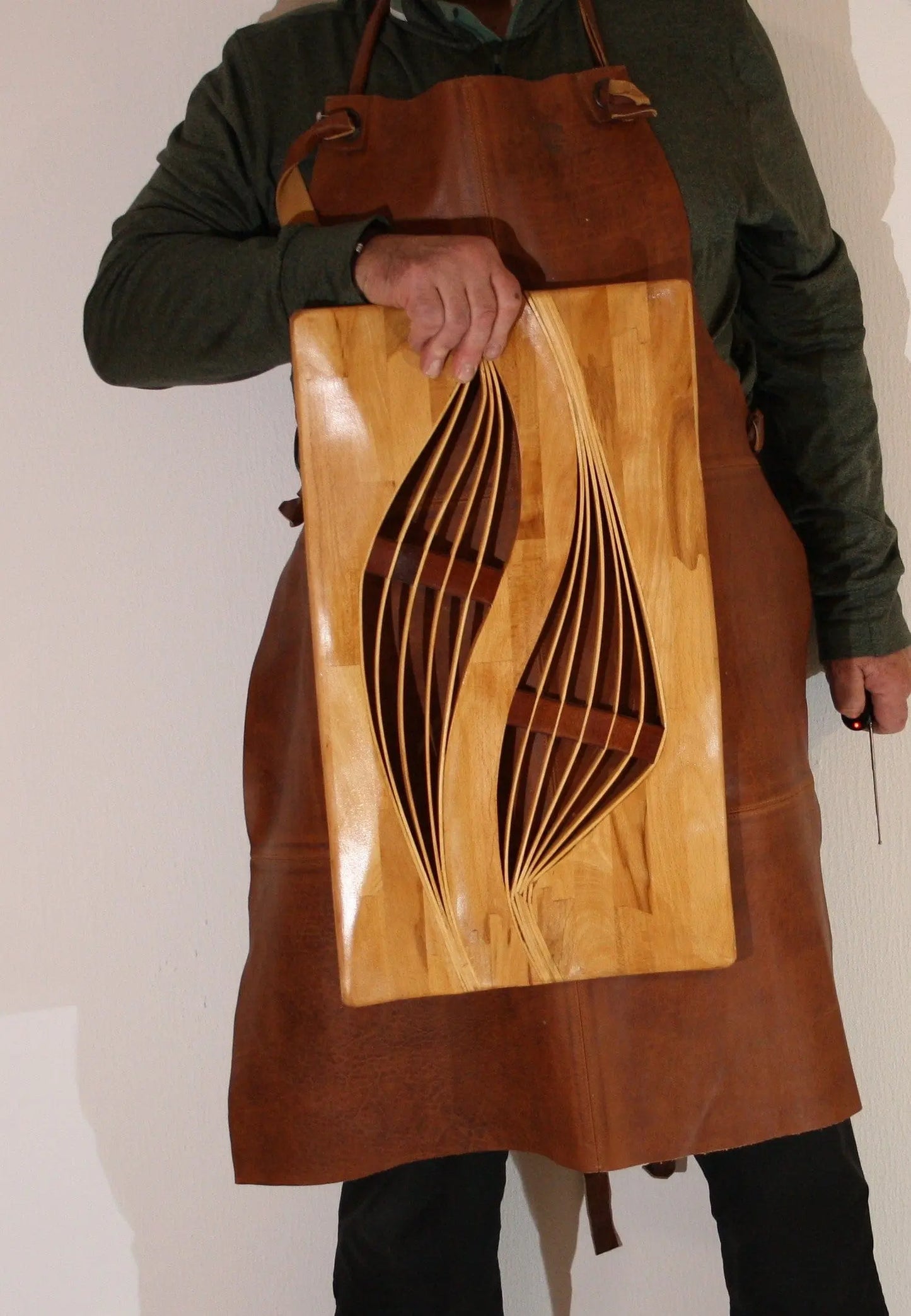 Blätter. Abstrakte Wandskulptur aus Buche, handgefertigt 