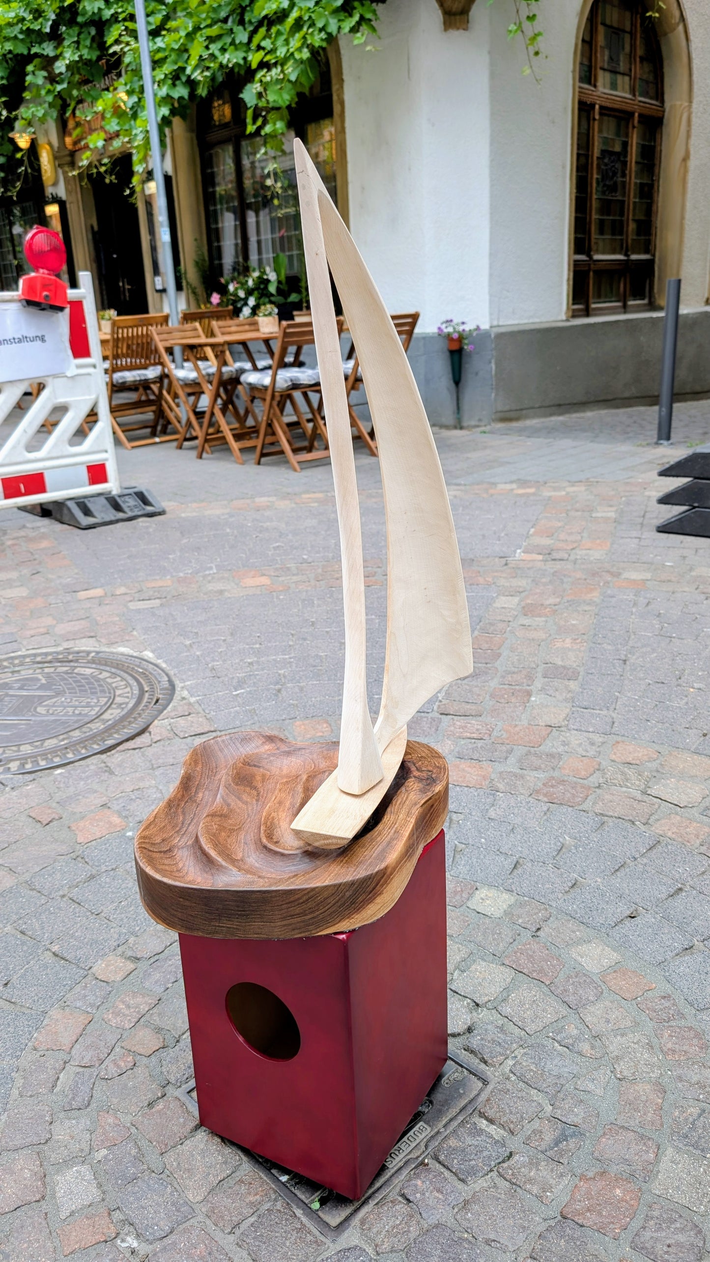 Segelboot Holzskulptur. abstract  wood art . abstract wood sculpture, hand carved wood figure