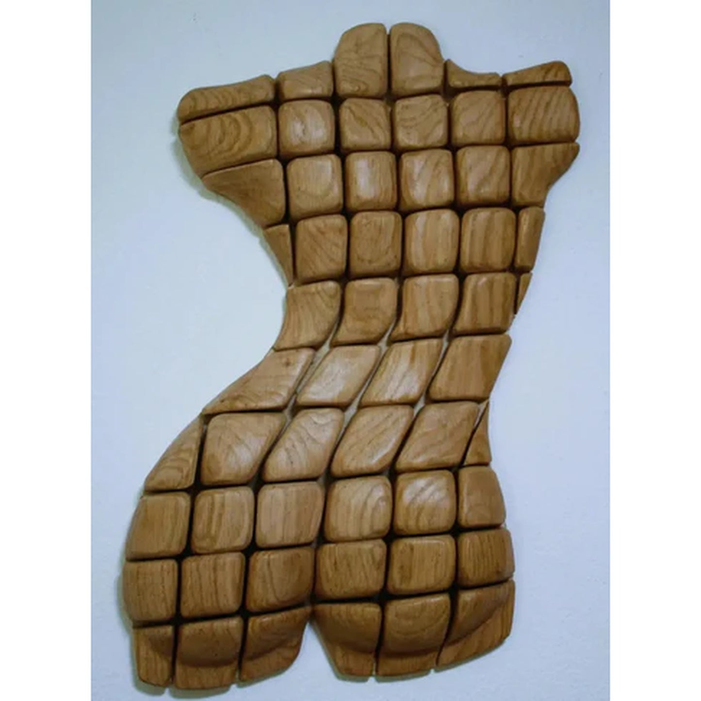 Abstrakte Skulptur aus Holz. Mosaik . Abstrakte Wandkunst